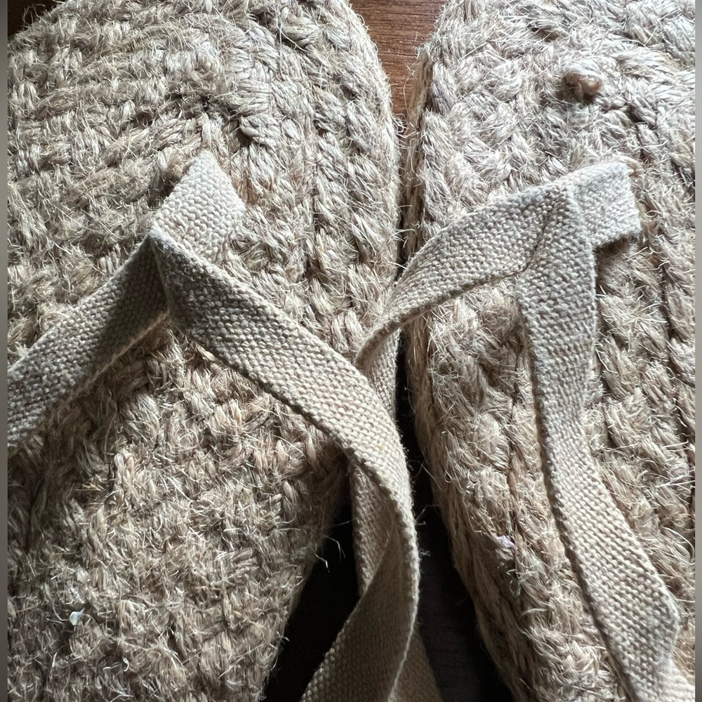 Jute slippers/flip flops in Beige Natural. Size 9